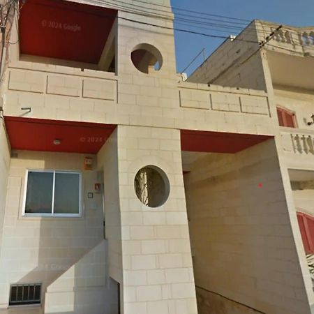 Luqa Premium Rooms Екстериор снимка